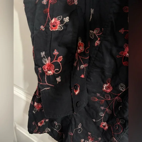 Embroidered Roper Shirt - Picture 5 of 11